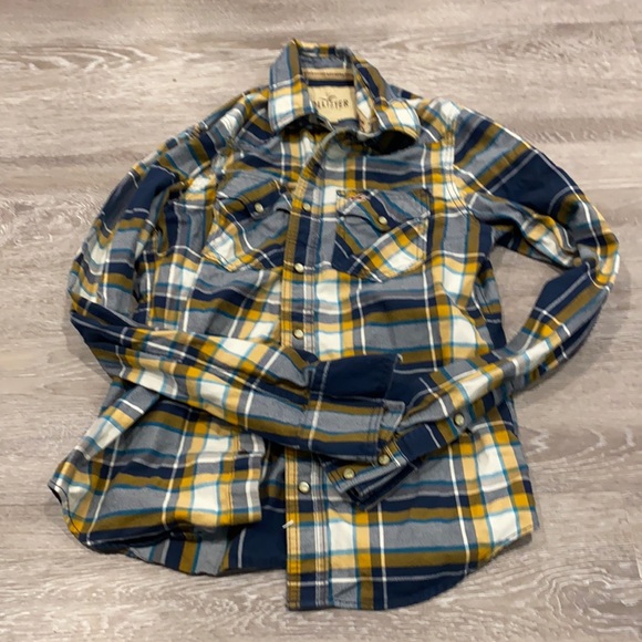 Hollister Other - Hollister button up top